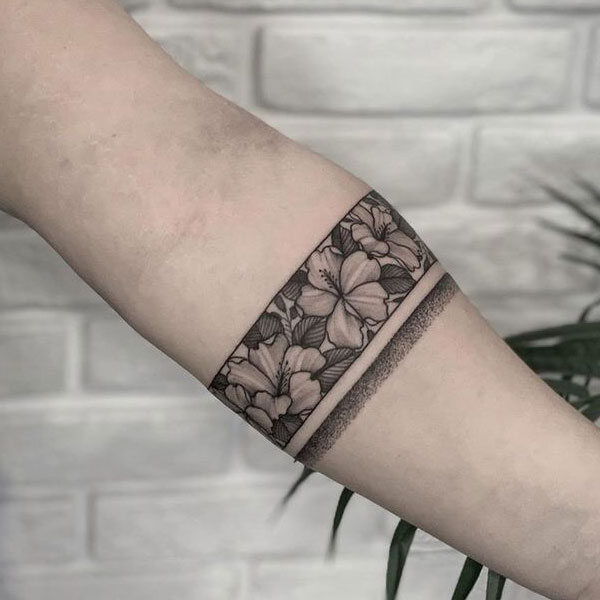 Tattoo vòng tay nhật cổ hoa đẹp