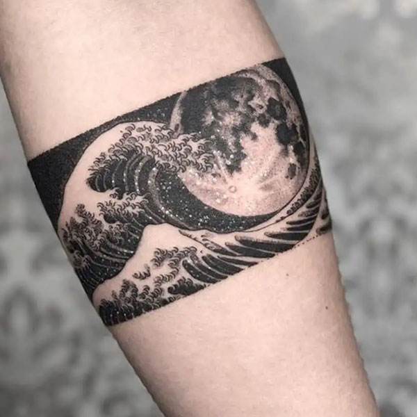 Tattoo vòng tay nhật cổ sóng biển