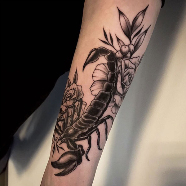 Tattoo ý nghĩa cung bọ cạp