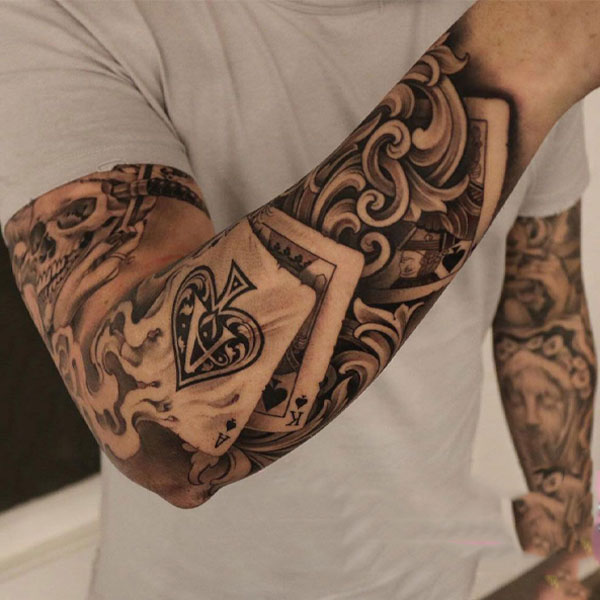 Tattoo ý nghĩa kín tay