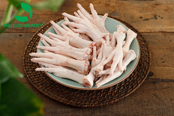 Nâng mũi ăn chân gà được không?