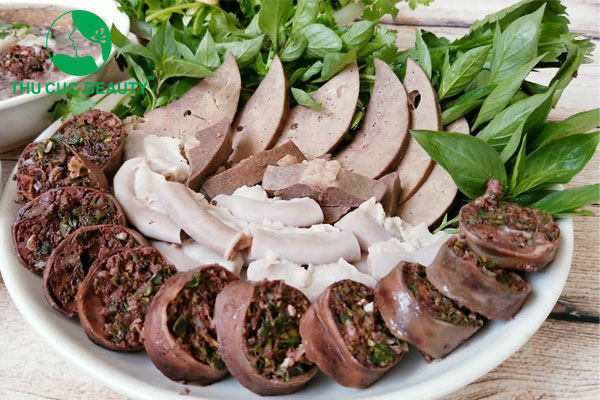 Nâng mũi ăn lòng heo được không?