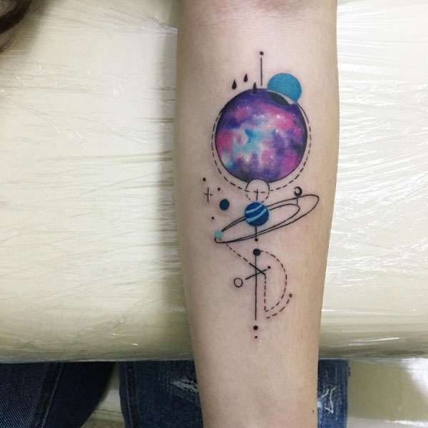 Tattoo galaxy cánh tay