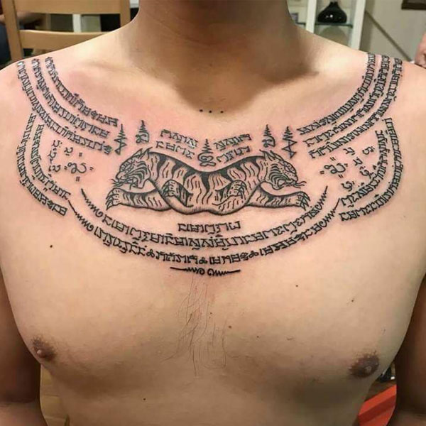 Tattoo khmer trước ngực