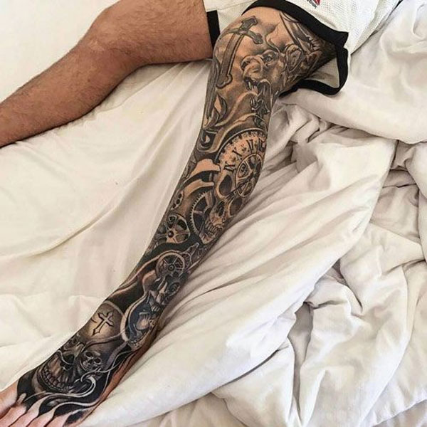 Tattoo kín chân đầu lâu