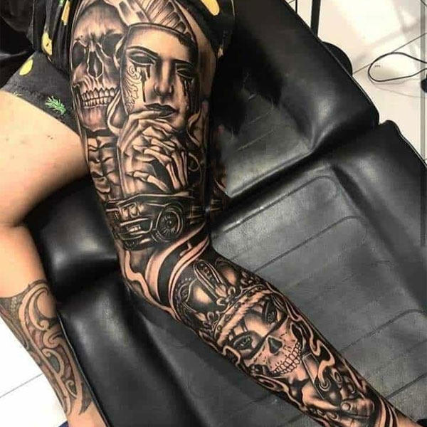 Tattoo kín chân mặt quỷ