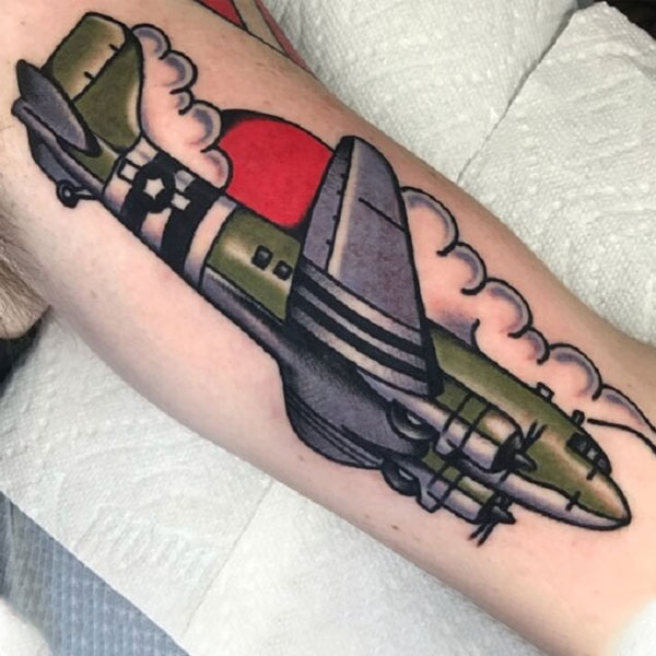Tattoo máy bay chiến đấu