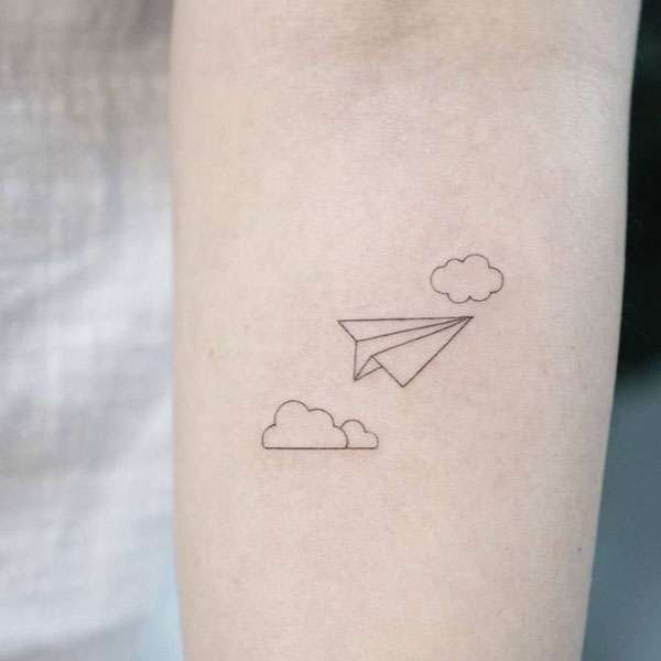 Tattoo máy bay nhỏ