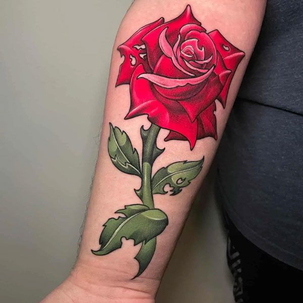 Tattoo mệnh hỏa hoa hồng ở tay