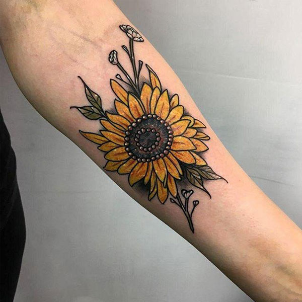 Tattoo mệnh hỏa hoa hướng dương cánh tay