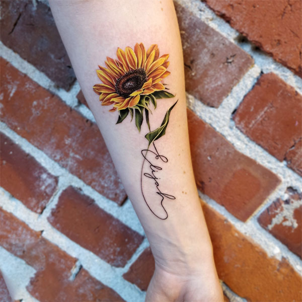 Tattoo mệnh hỏa hoa hướng dương