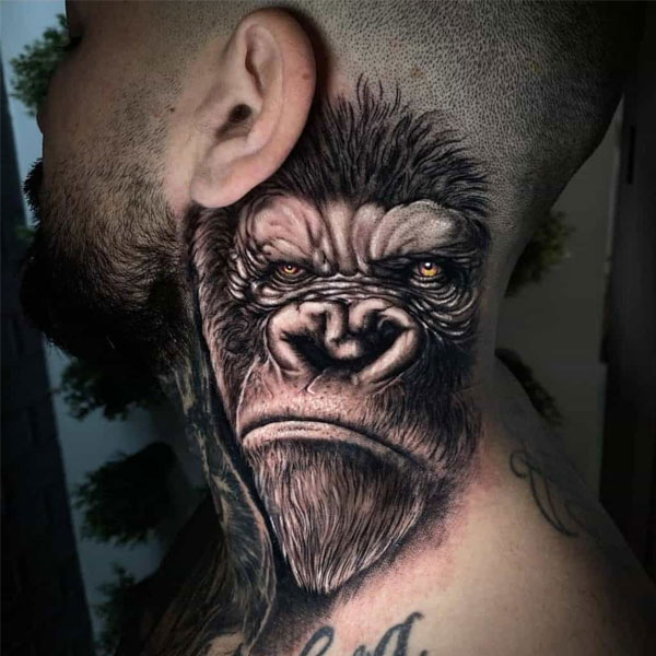 Tattoo mệnh kim con khỉ ở cổ
