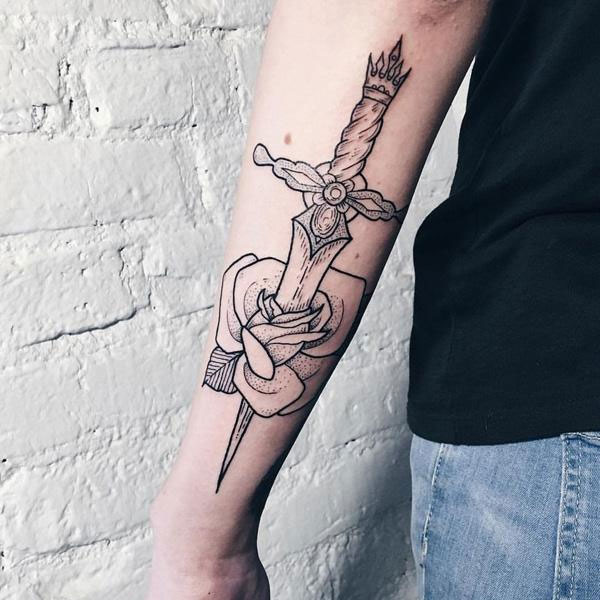Tattoo mệnh kim thanh kiếm