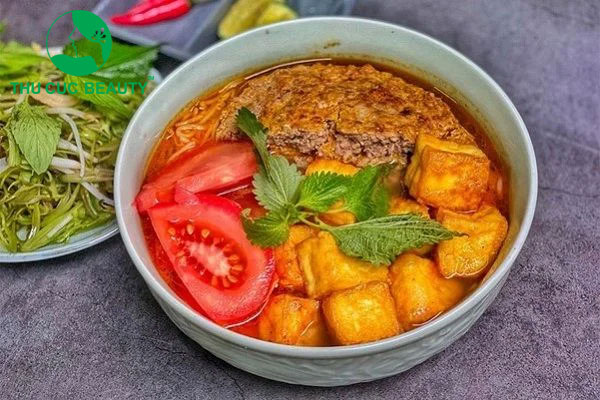 Nâng mũi có được ăn bún riêu không?