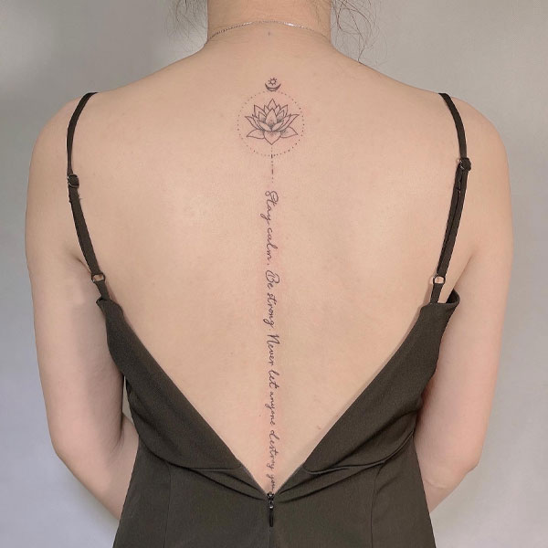 Tattoo dọc sống lưng cho nữ đẹp