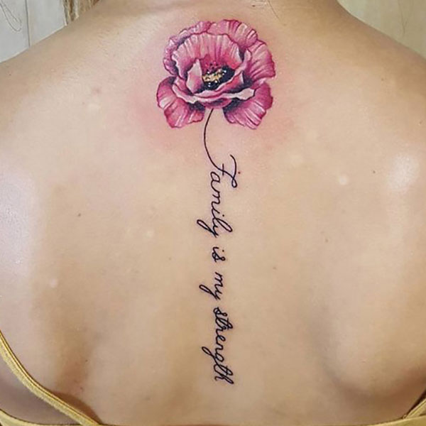 Tattoo dọc sống lưng hoa hồng
