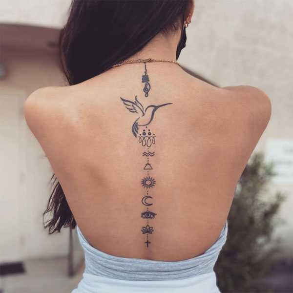 Tattoo dọc sống lưng ngầu cho nữ