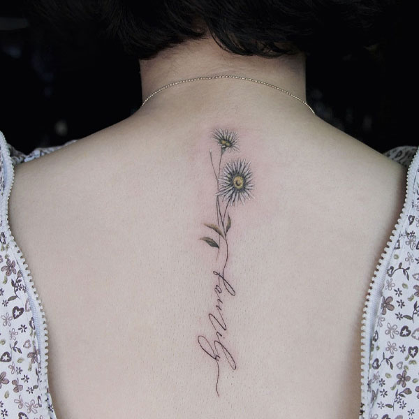 Tattoo dọc sống lưng nữ đẹp