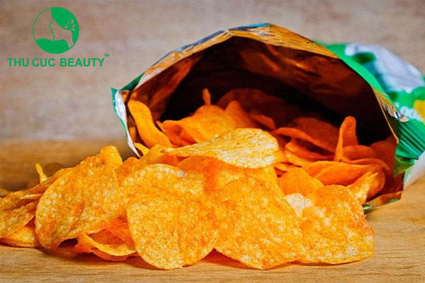 Nâng mũi ăn bim bim được không?