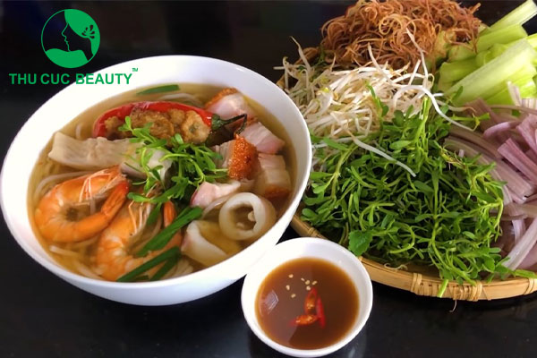 Nâng mũi ăn bún mắm được không?