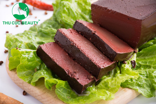 Nâng mũi ăn huyết được không?