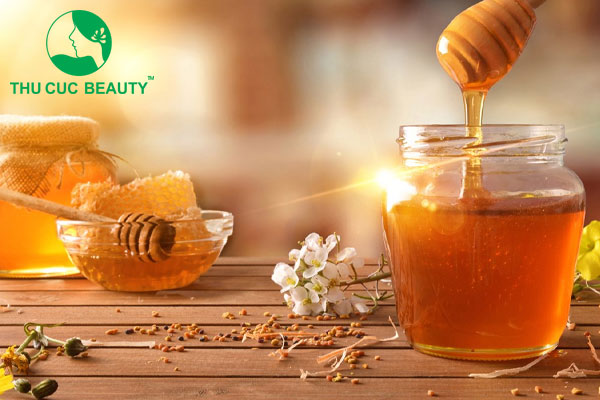 Nâng mũi uống mật ong được không?