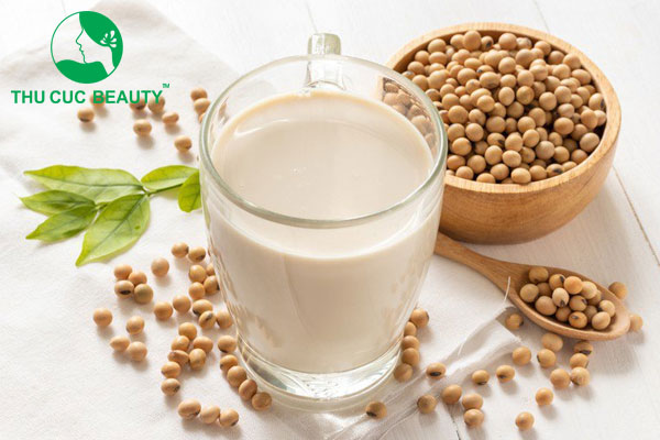 Nâng mũi uống sữa đậu nành được không?