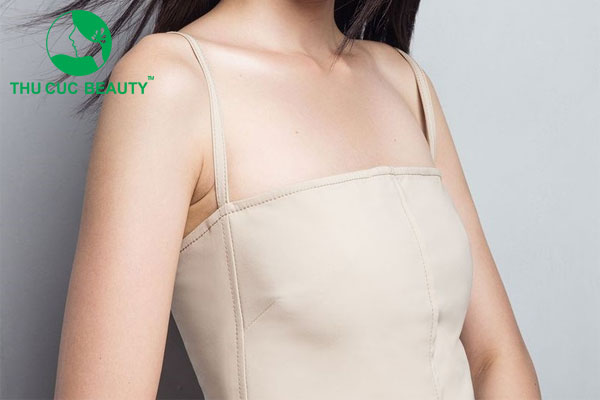 Ngực lép có nên nâng ngực không?