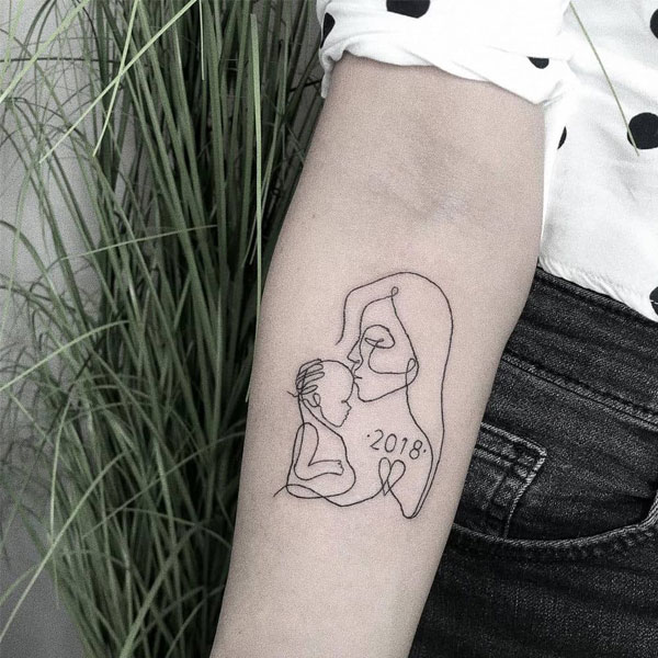 Tattoo 1 nét mẹ và con
