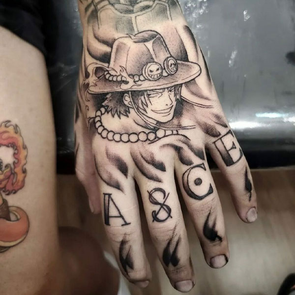 Tattoo ace ở bàn tay