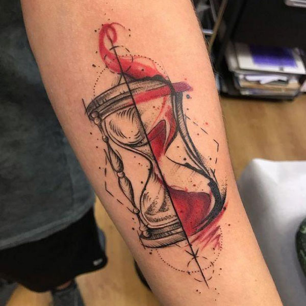 Tattoo đồng hồ cát ở cánh tay siêu đẹp