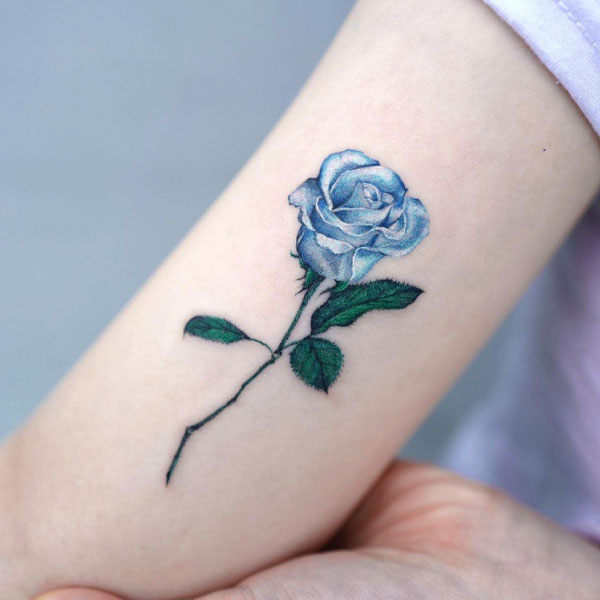 Tattoo hoa hồng xanh đẹp