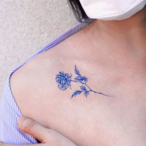 Tattoo hoa hồng xanh mini dễ thương