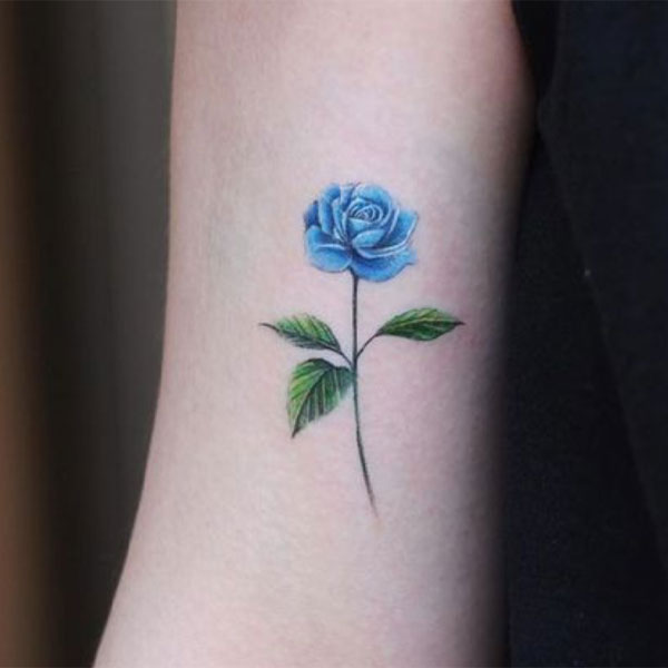Tattoo hoa hồng xanh mini