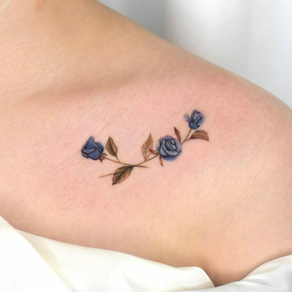 Tattoo hoa hồng xanh ở vai siêu đẹp