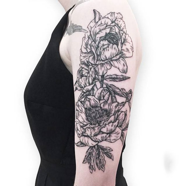 Tattoo hoa mẫu đơn cánh tay siêu đẹp