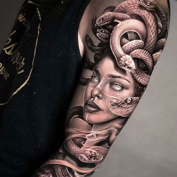 Tattoo medusa kín tay