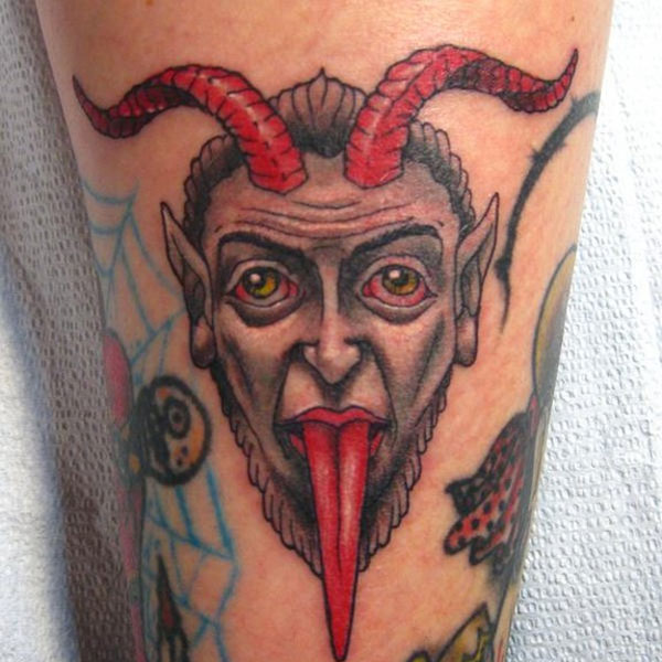 Tattoo quỷ satan hài hước