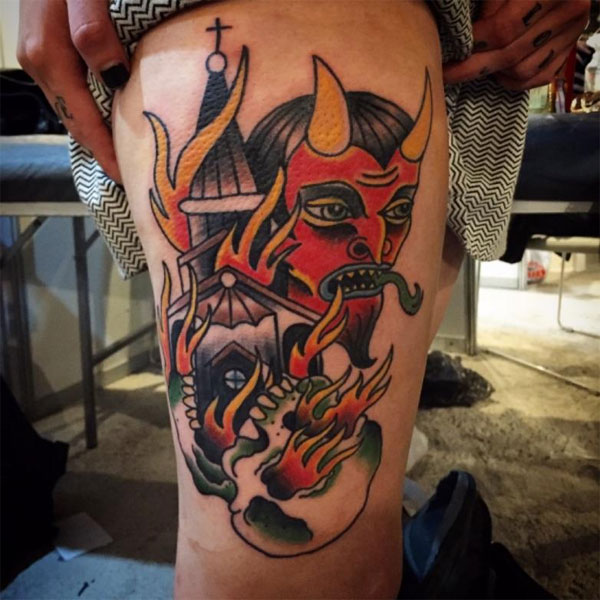 Tattoo quỷ satan ở đùi siêu đẹp