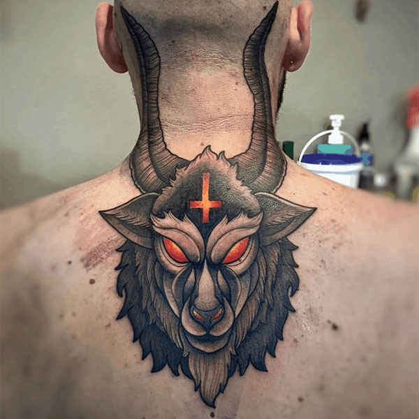 Tattoo quỷ satan ở gáy