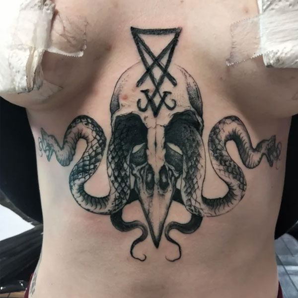 Tattoo quỷ satan ở ngực đẹp