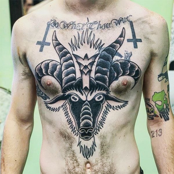 Tattoo quỷ satan ở ngực