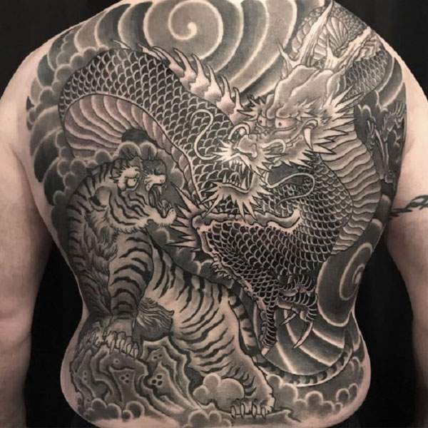 Tattoo rồng châu á bit lưng đẹp