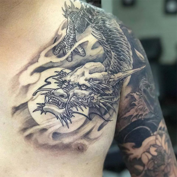 Tattoo rồng châu á ở ngực đẹp