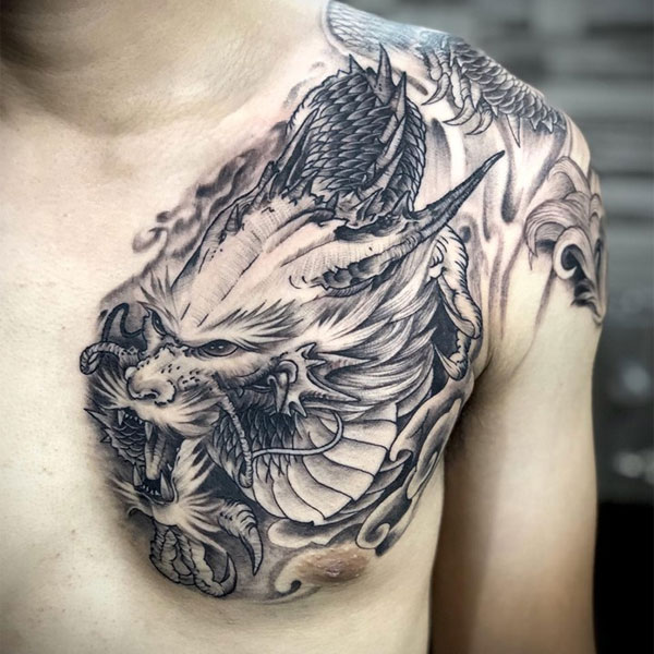 Tattoo rồng châu á ở ngực
