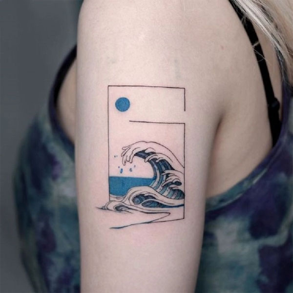 Tattoo sóng nước cho nữ