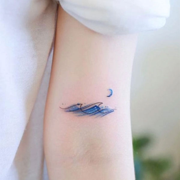 Tattoo sóng nước mini