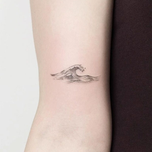Tattoo sóng nước nhỏ đẹp