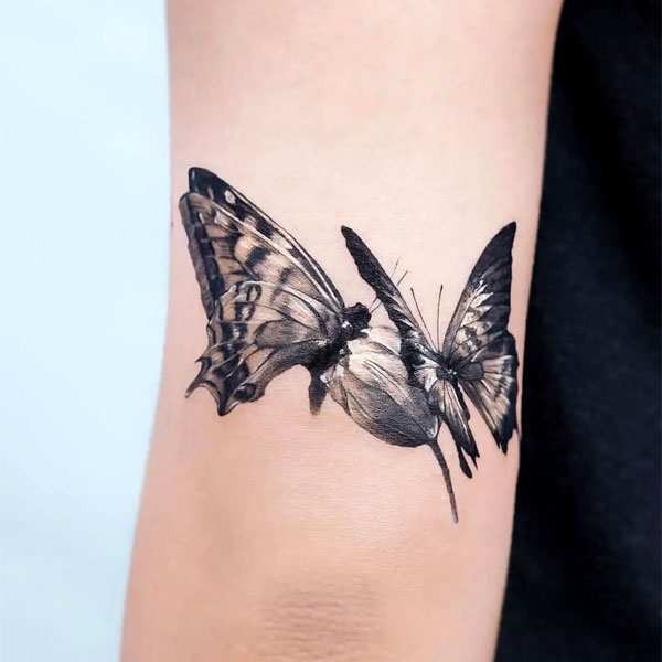 Tattoo đen trắng con bướm đẹp