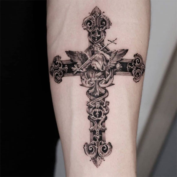 Tattoo trắng đen thánh giá